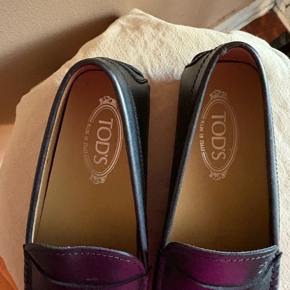 Tod's City Gommino Logo-Debossed Leather Driving Shoes - Picture 2 of 6